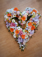 Load image into Gallery viewer, Open heart