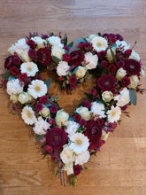 Load image into Gallery viewer, Open heart